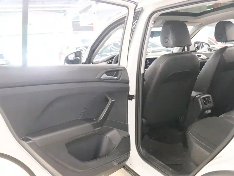 Volkswagen Tacqua 200TSI DSG Joy Connected Edition, фото 14