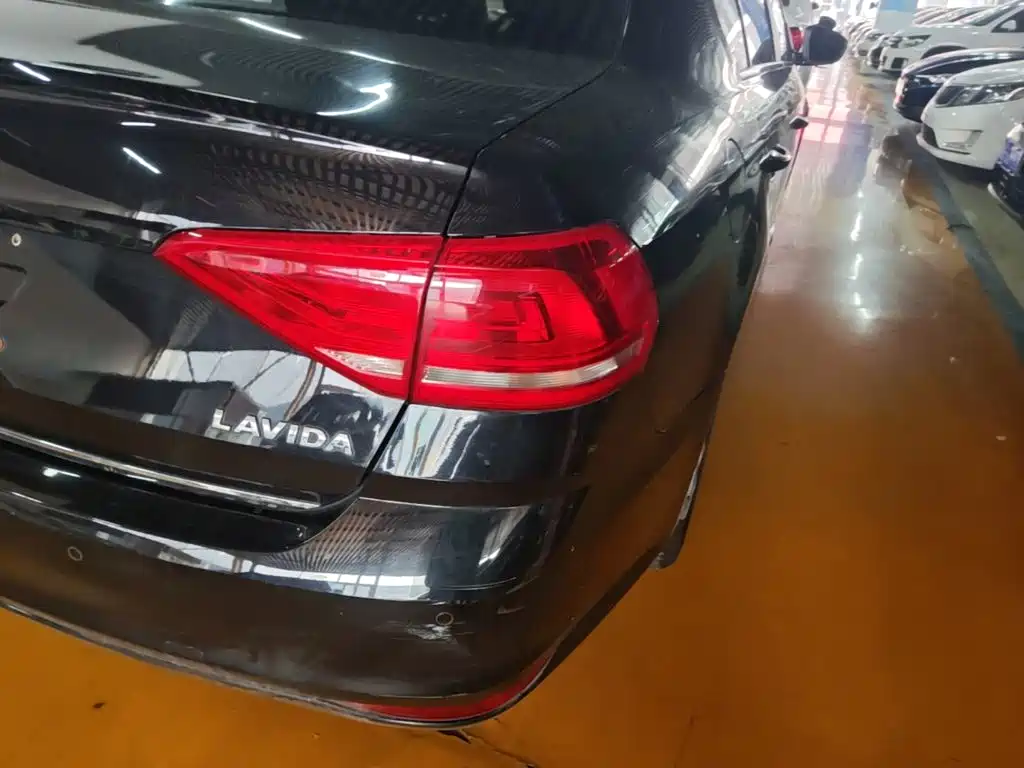 Volkswagen Lavida — миниатюра 8