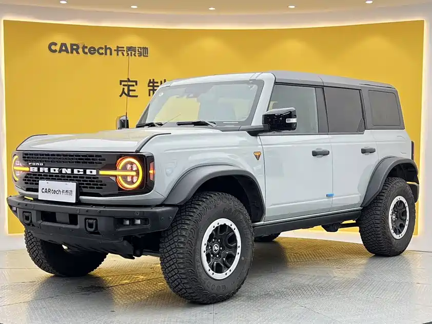 Ford Bronco — миниатюра 12