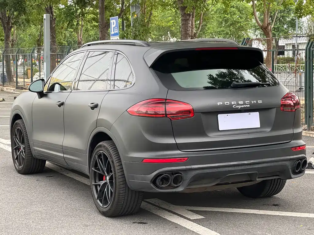 Porsche Cayenne — миниатюра 4