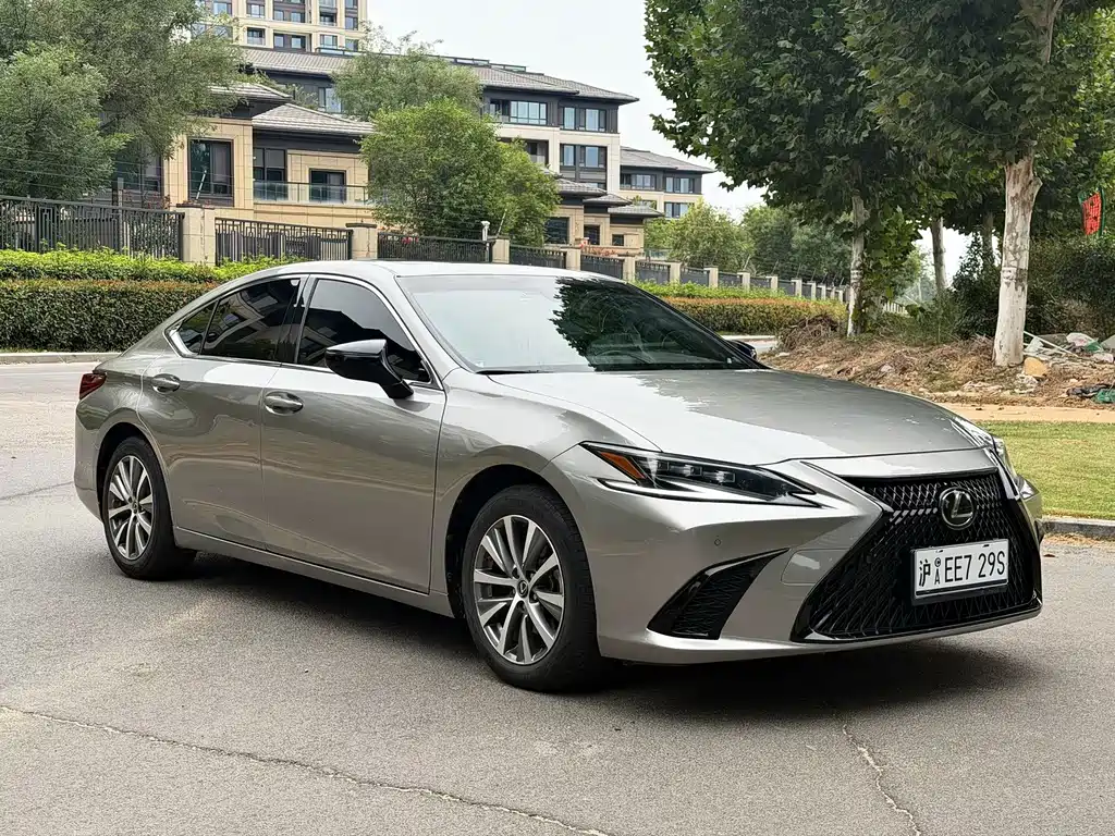 Lexus ES — миниатюра 3