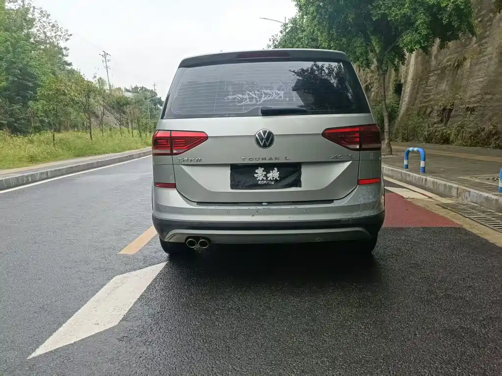 Volkswagen Touran — миниатюра 8