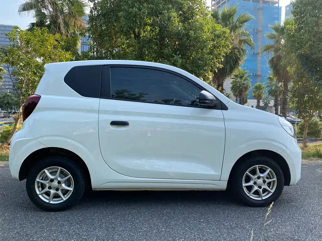 Roewe Clever — миниатюра 4