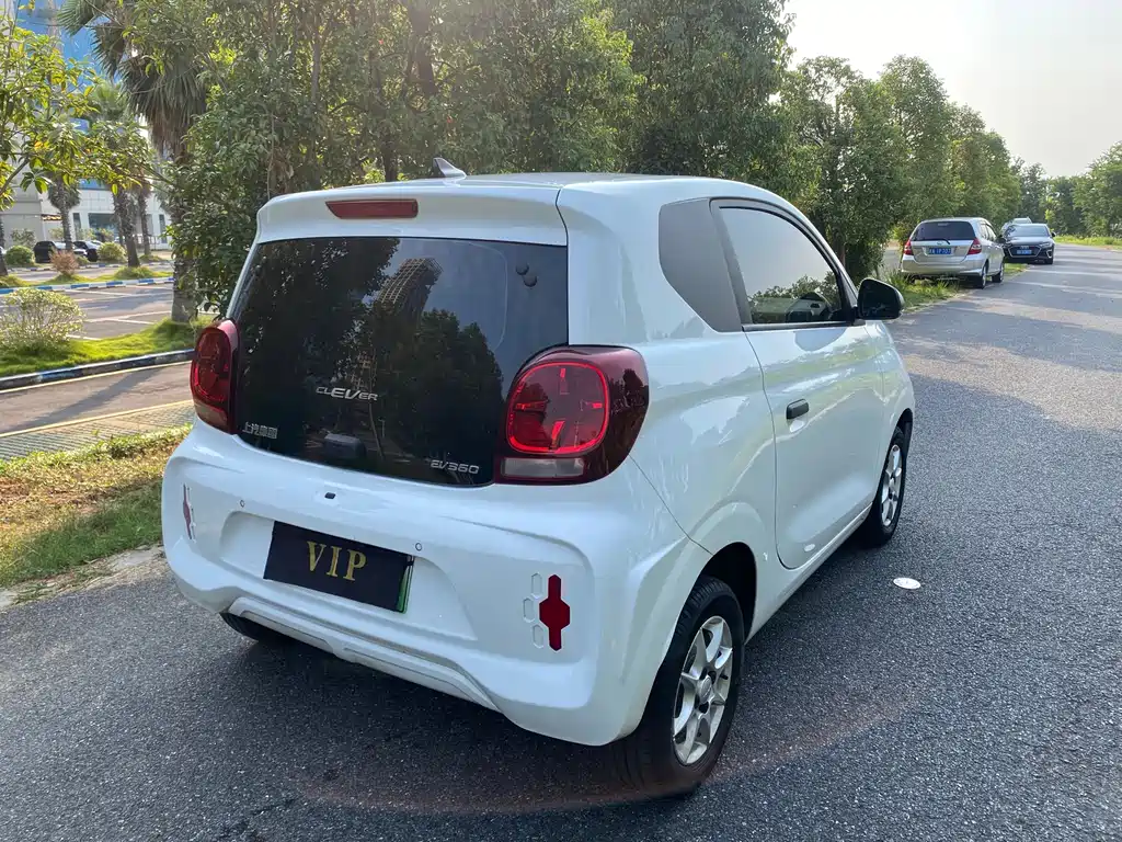 Roewe Clever — миниатюра 8