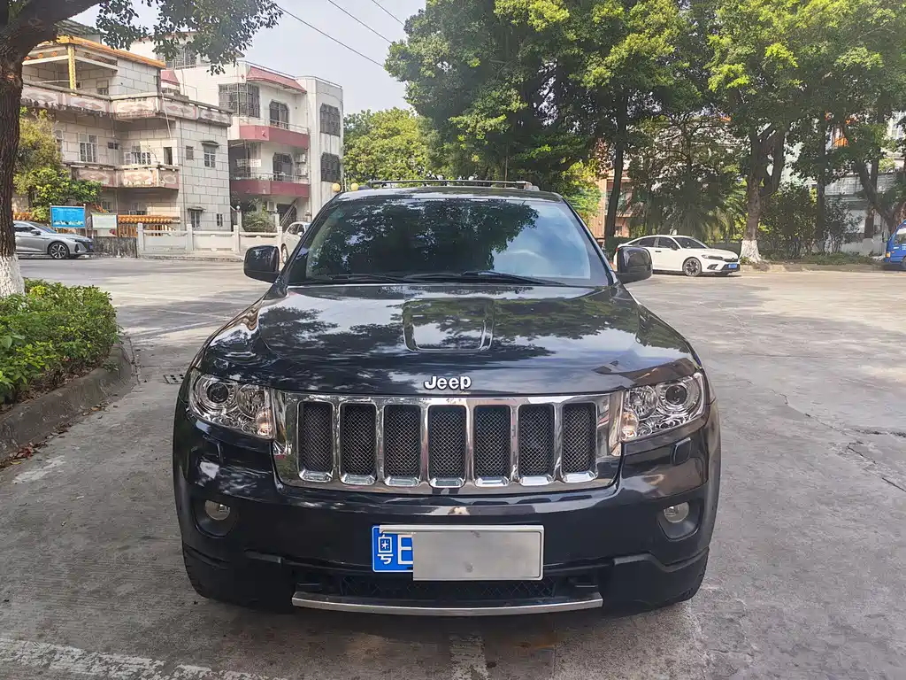 Jeep Grand Cherokee (Import) 2012