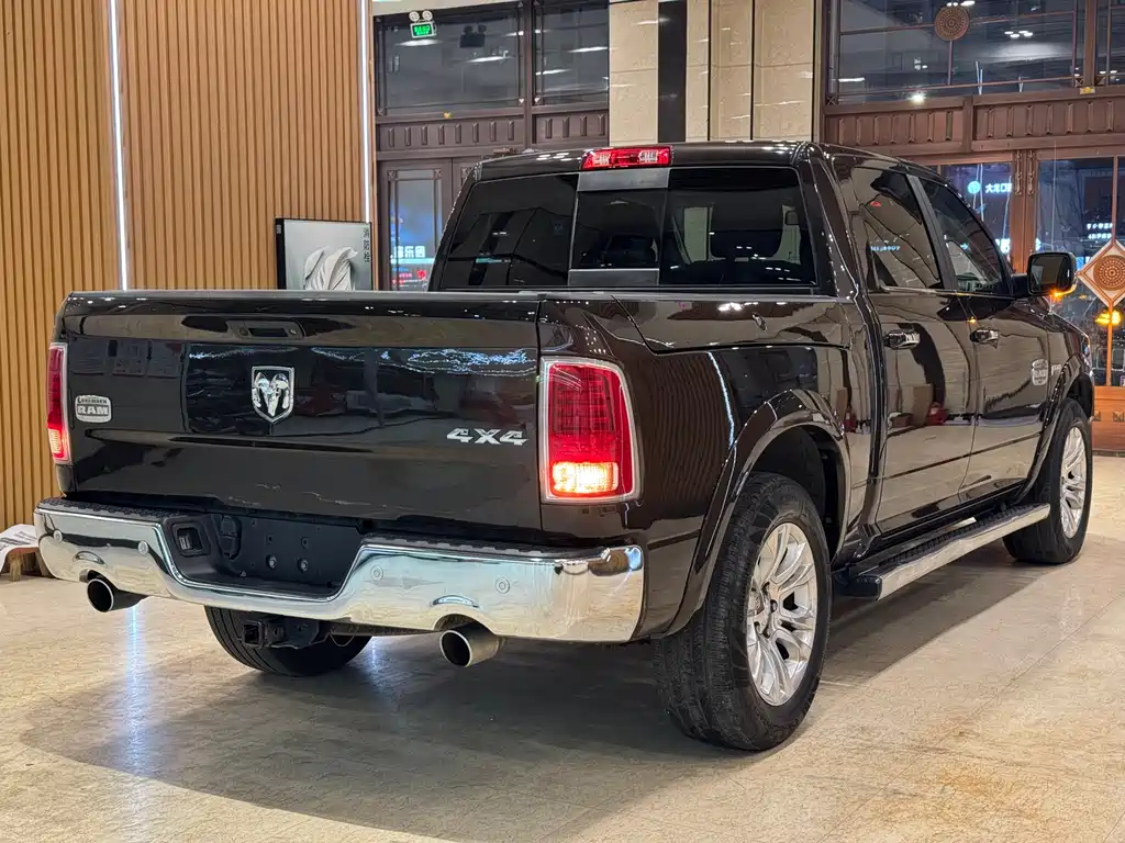Ram Trucks 2017 5.7L AT
