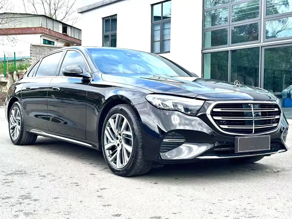 Mercedes-Benz E-Class E 2025 E 300 L Fashion