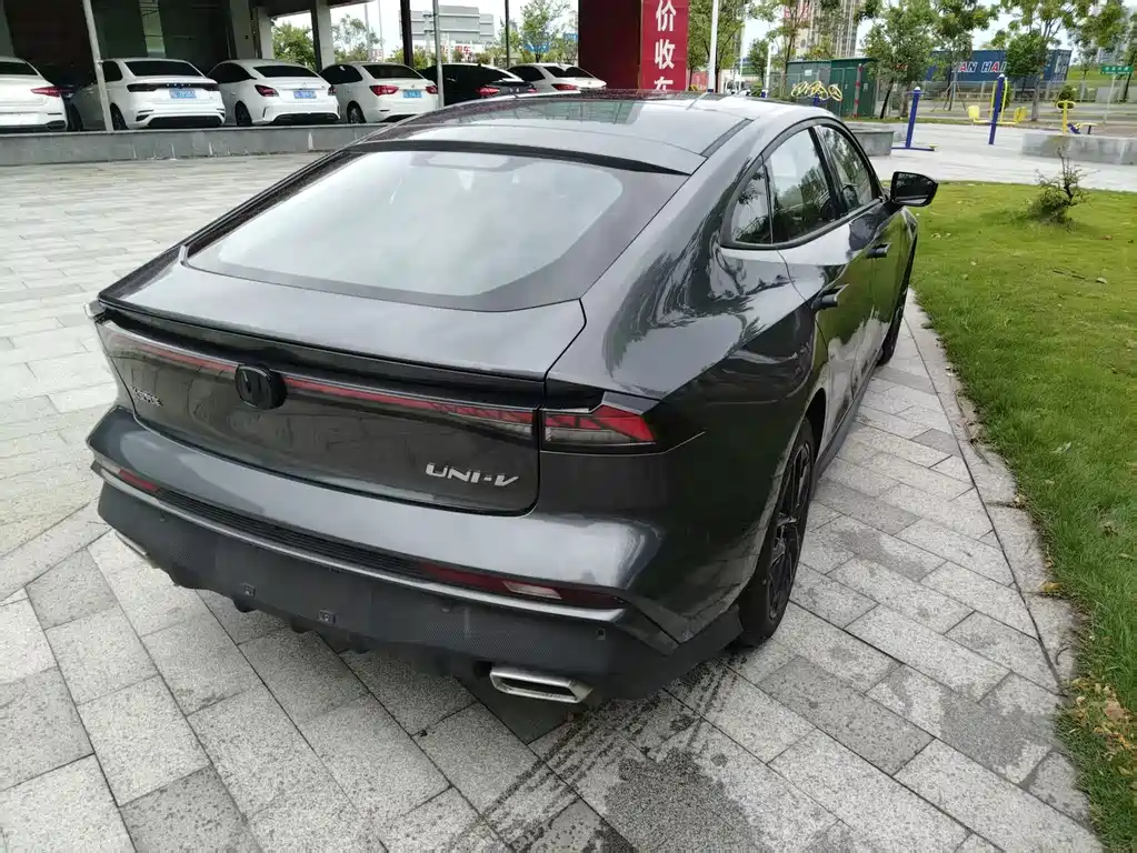 Changan UNI-V — миниатюра 9