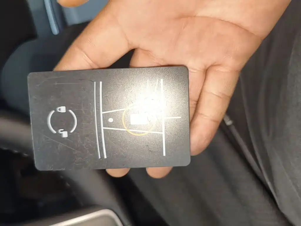 Tesla Model 3 — миниатюра 9