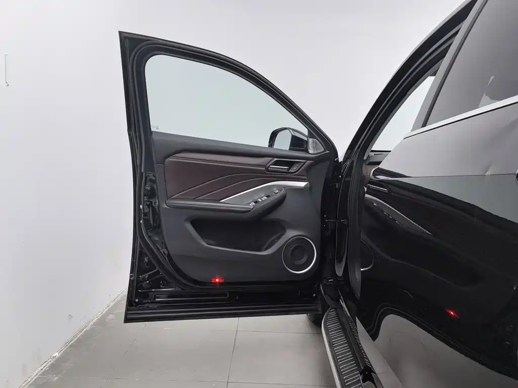 Wey Wey VV6 — миниатюра 8