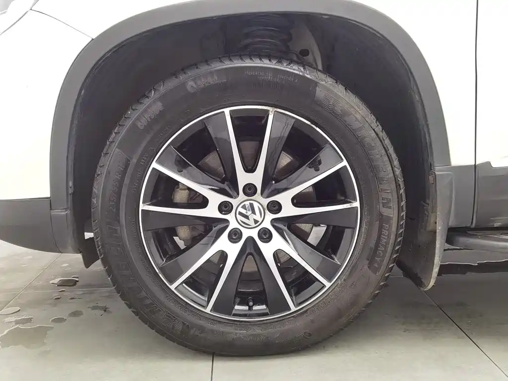 Volkswagen Tiguan — миниатюра 17