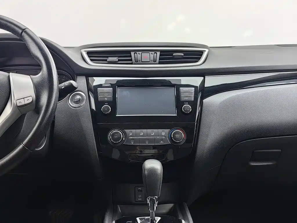 Nissan Qashqai — миниатюра 12