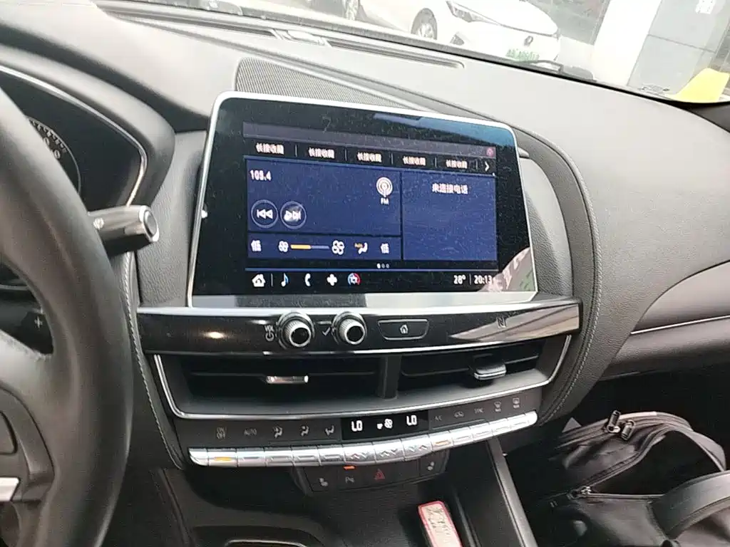 Cadillac CT5 — миниатюра 13