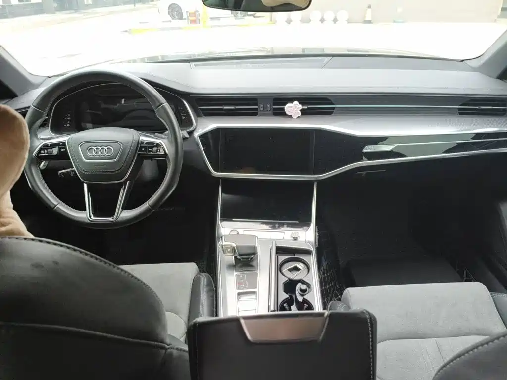 Audi A6L — миниатюра 13