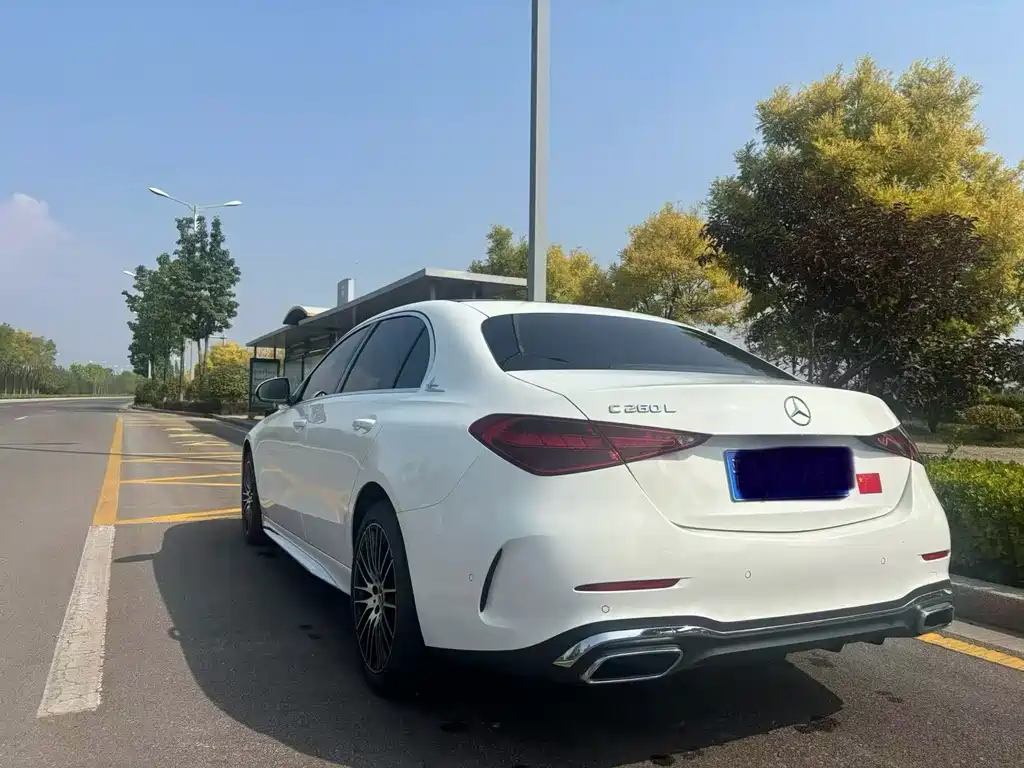 Mercedes-Benz C-Class — миниатюра 7