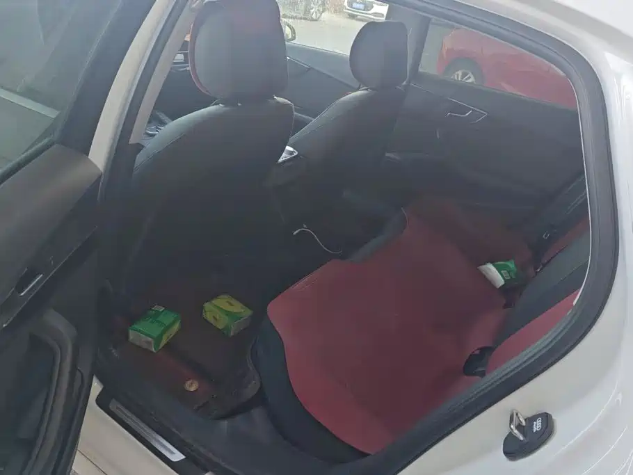 Audi A4L — миниатюра 11