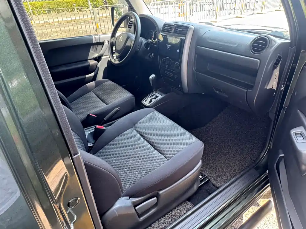 Suzuki Jimny — миниатюра 5