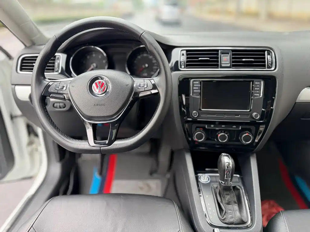 Volkswagen Sagitar — миниатюра 18