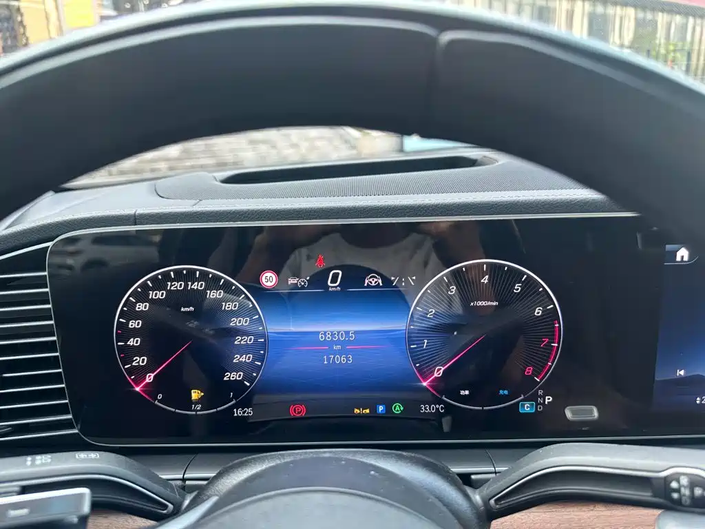 Mercedes-Benz GLS — миниатюра 7