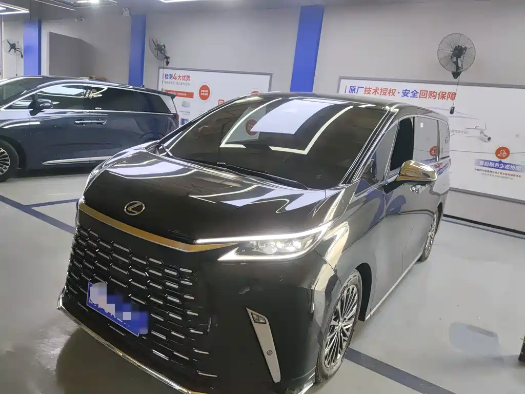 Lexus LM — миниатюра 2