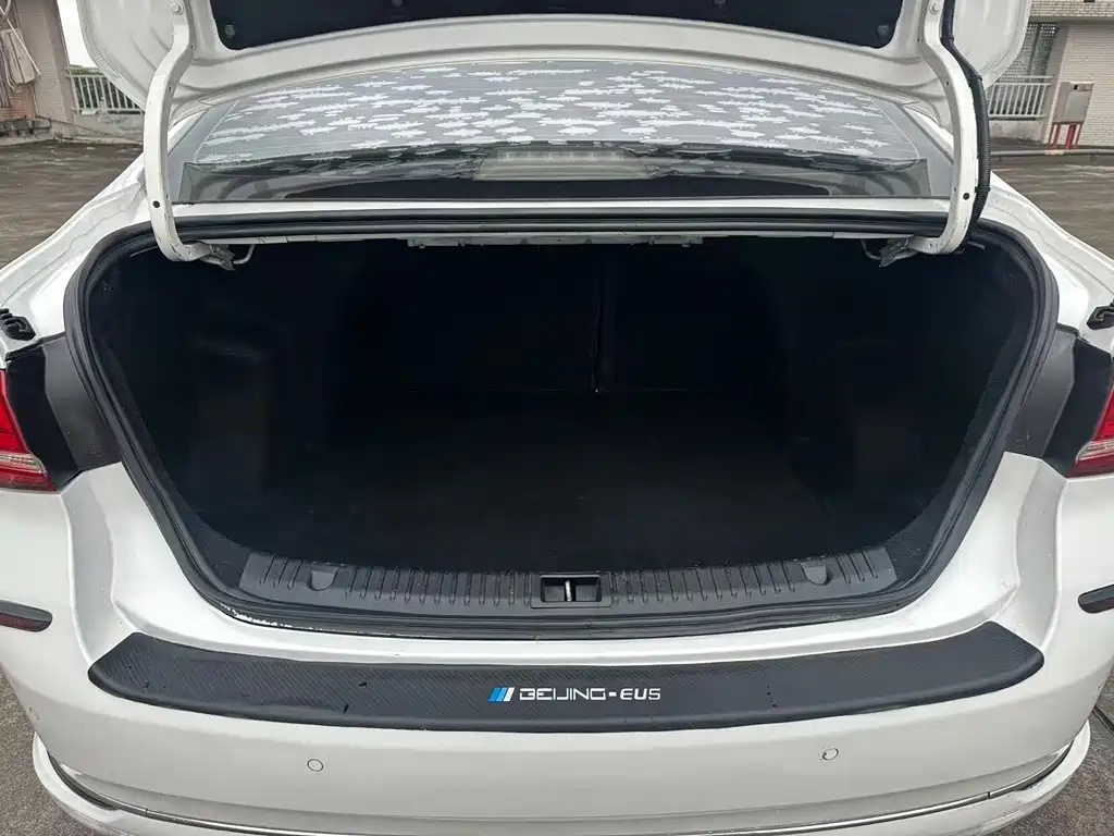 BAIC EU5 — миниатюра 16