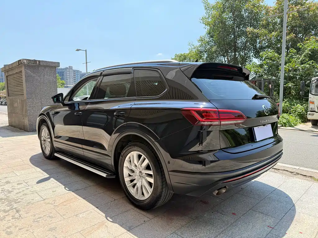 Volkswagen Touareg — миниатюра 6