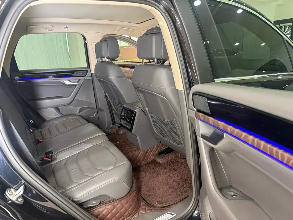 Volkswagen Touareg — миниатюра 18