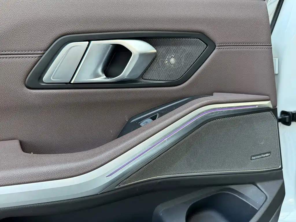 BMW 3 Series — миниатюра 16