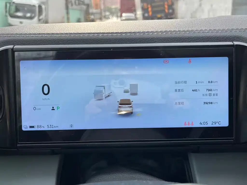 NIO ES6 — миниатюра 12