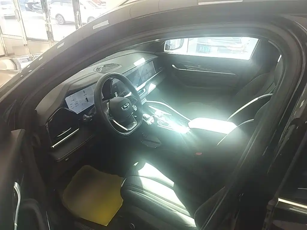 Geely Xingyue L — миниатюра 16
