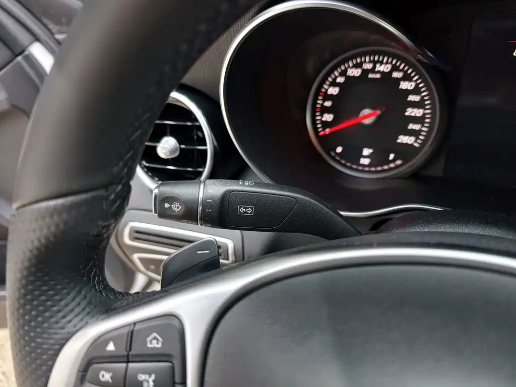 Mercedes-Benz C-Class — миниатюра 21