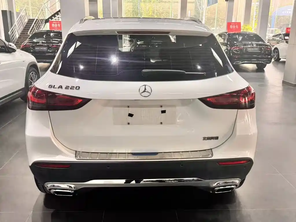 Mercedes-Benz GLA — миниатюра 9