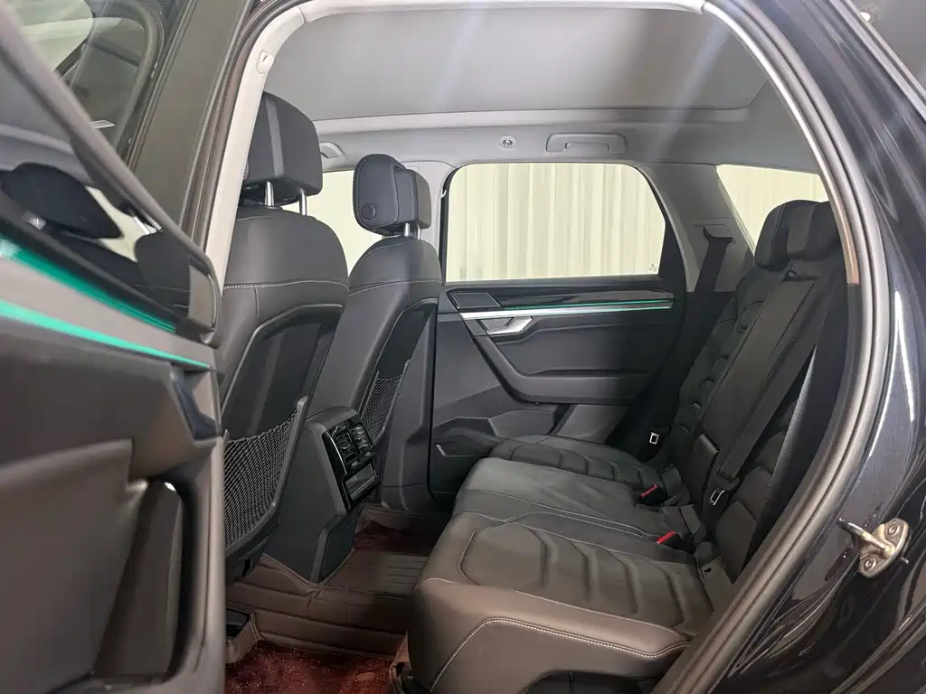 Volkswagen Touareg — миниатюра 17