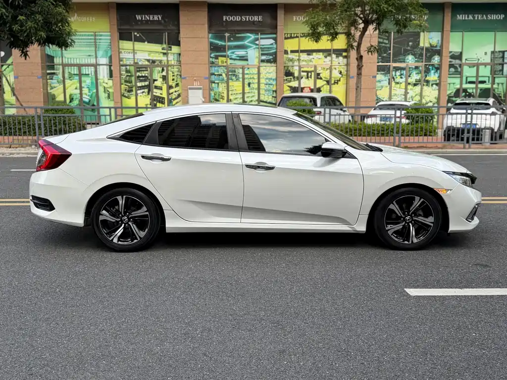 Honda Civic — миниатюра 11