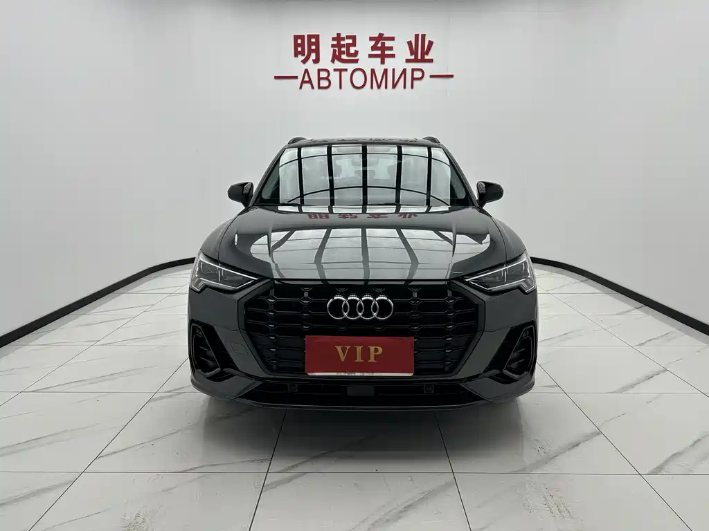 Audi Q3 2023 35 TFSI Fashion (1.4T)