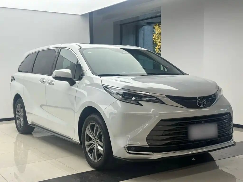 Toyota Sienna — миниатюра 12