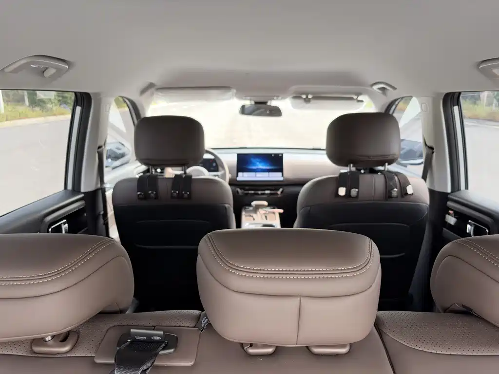 Wuling Xingguang 560 — миниатюра 16