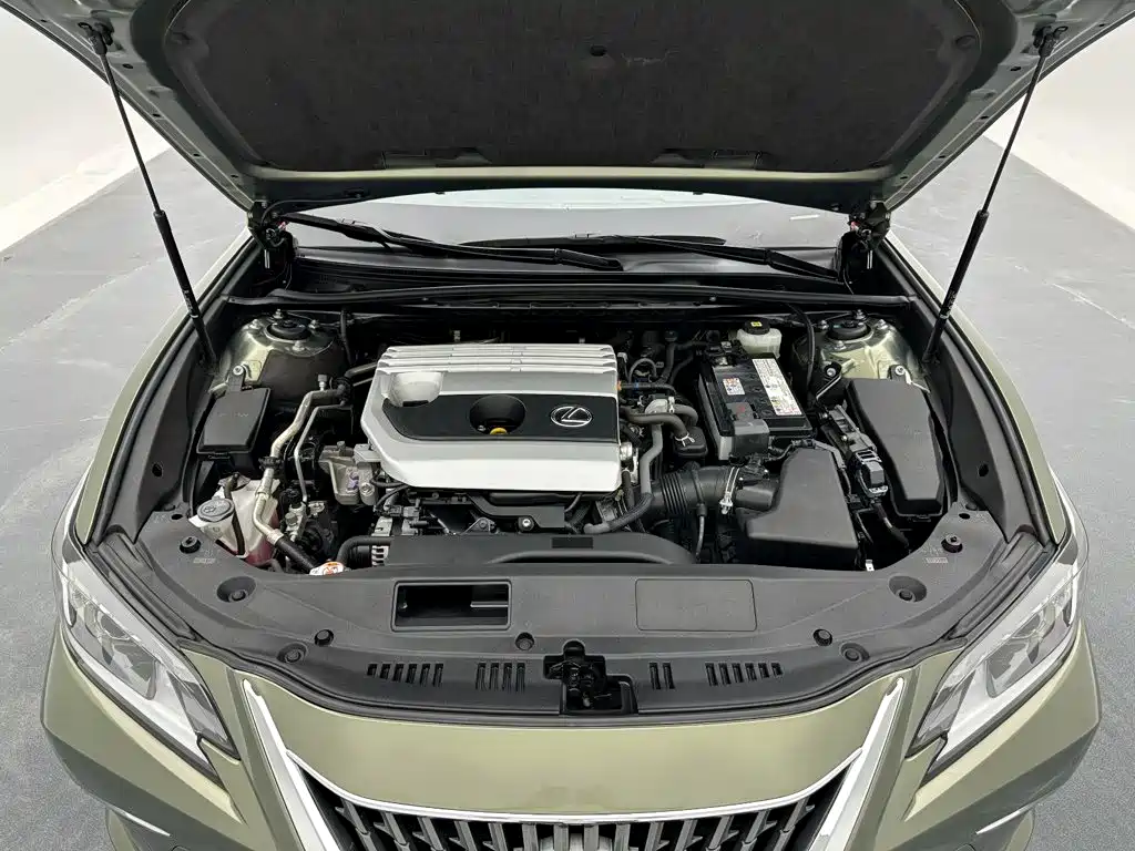 Lexus ES — миниатюра 27