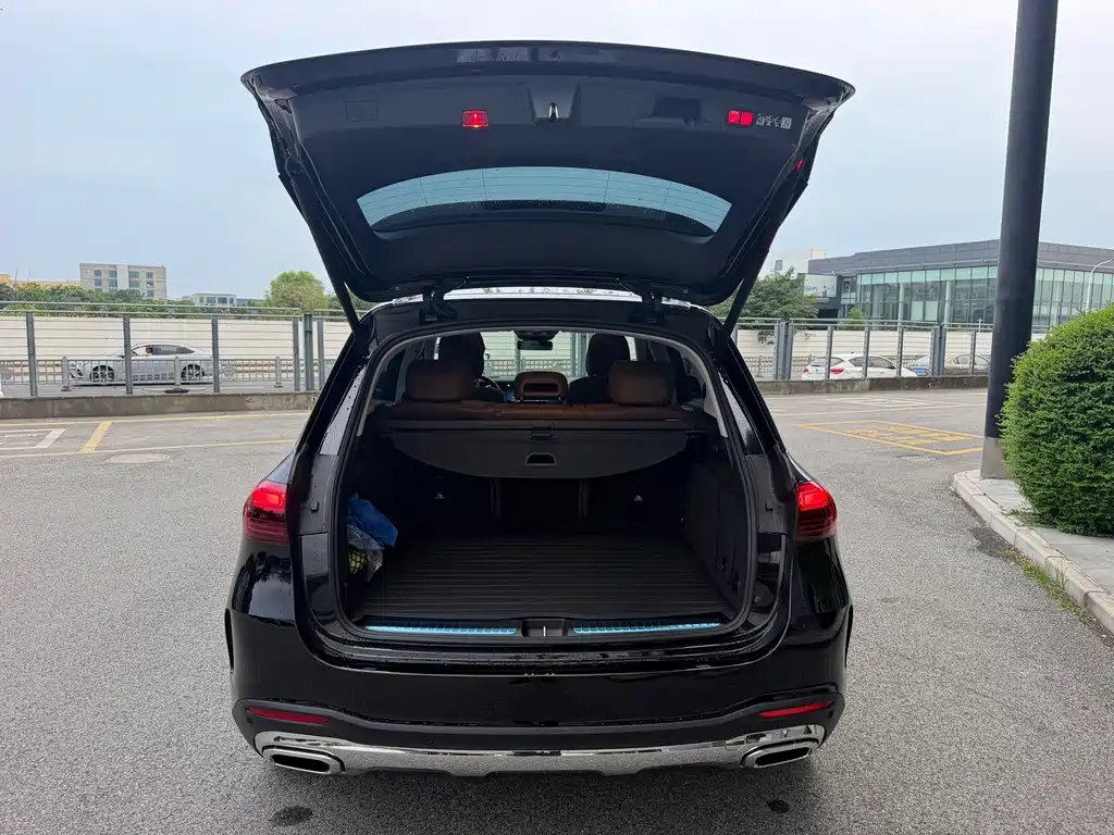 Mercedes-Benz GLE (Import) — миниатюра 24