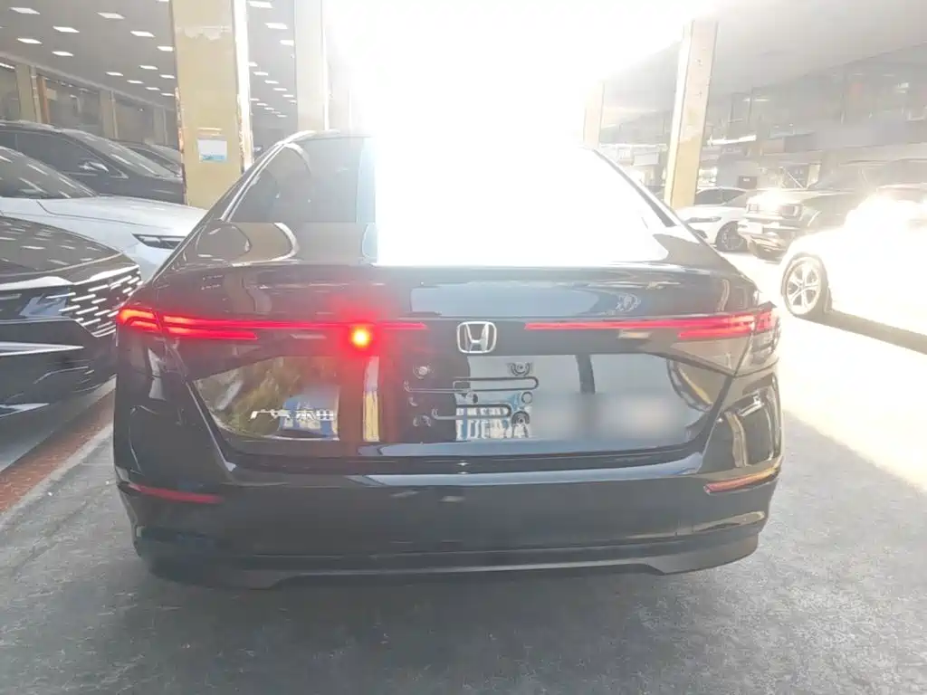 Honda Accord — миниатюра 6