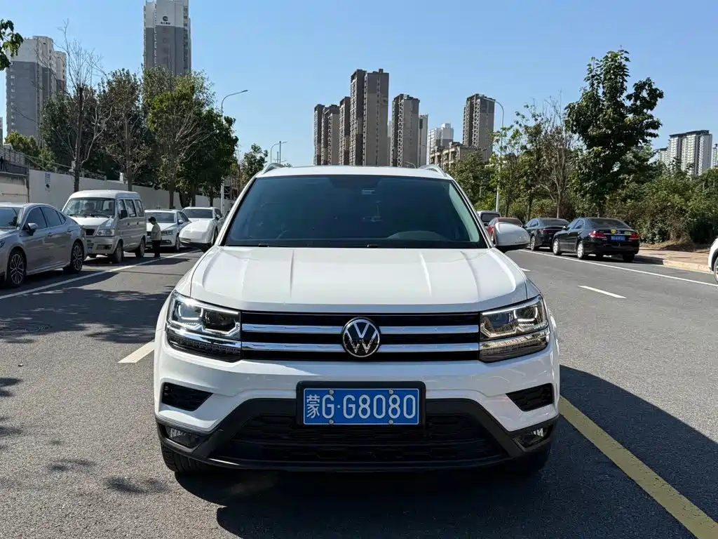 Volkswagen Tharu — миниатюра 2