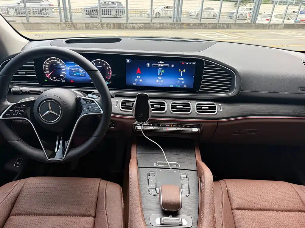 Mercedes-Benz GLE (Import) — миниатюра 16