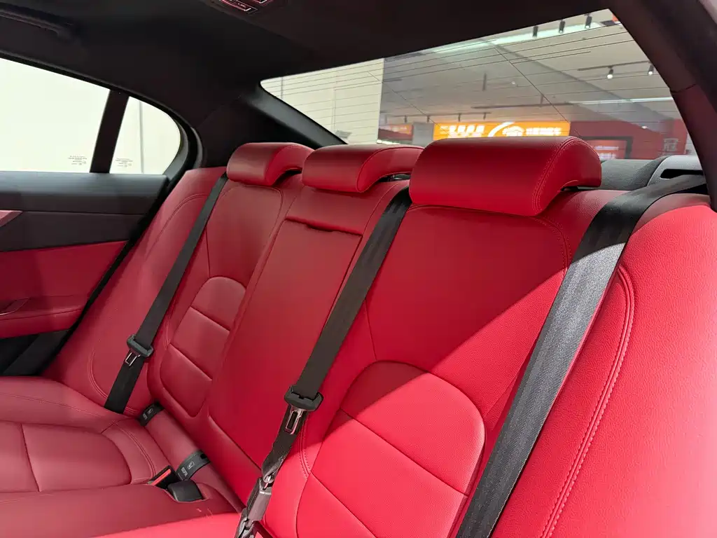 Jaguar XEL — миниатюра 27