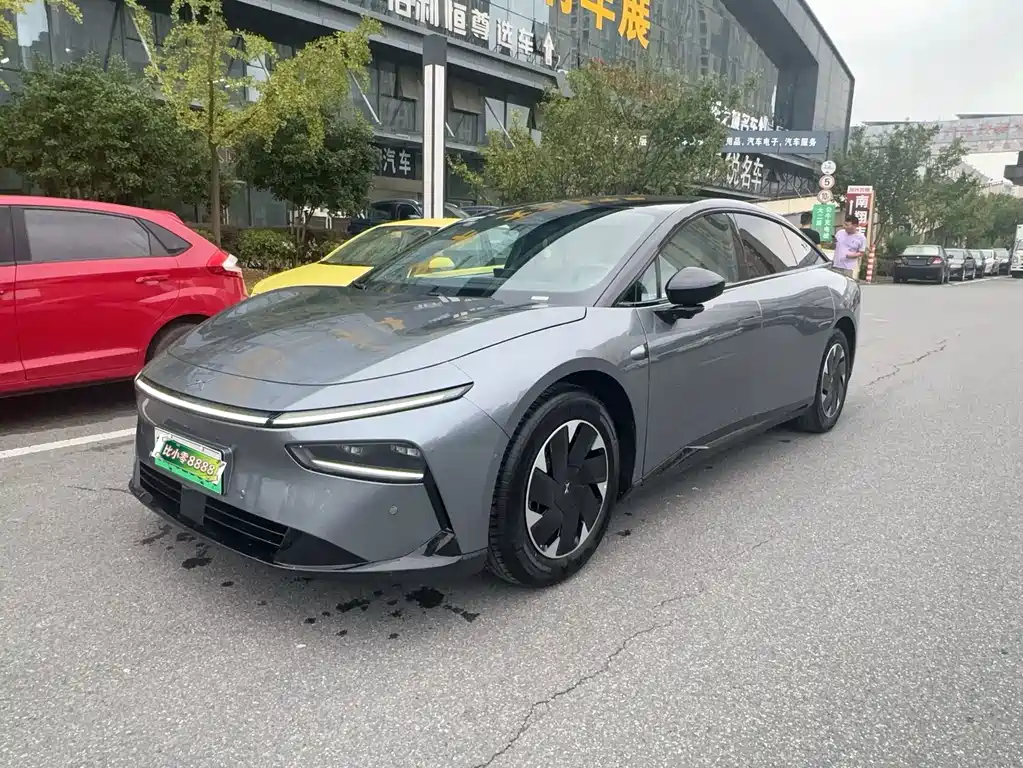 XPeng P7+