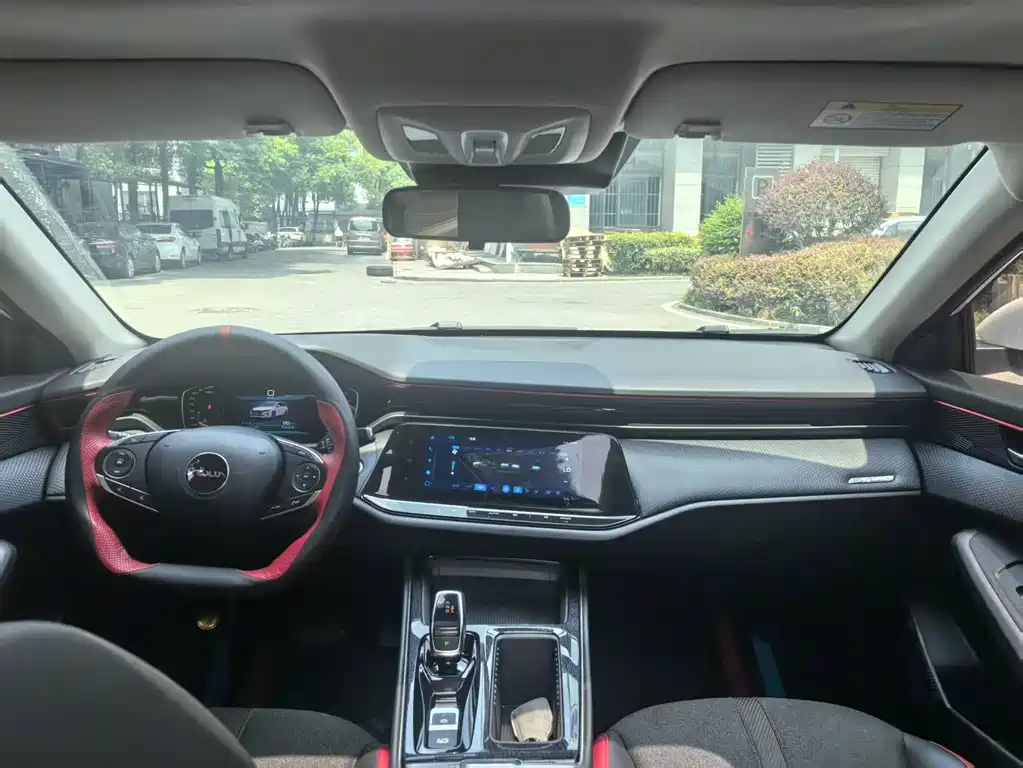 Dongfeng Aeolus Yixuan Max MAX 2021 1.5T