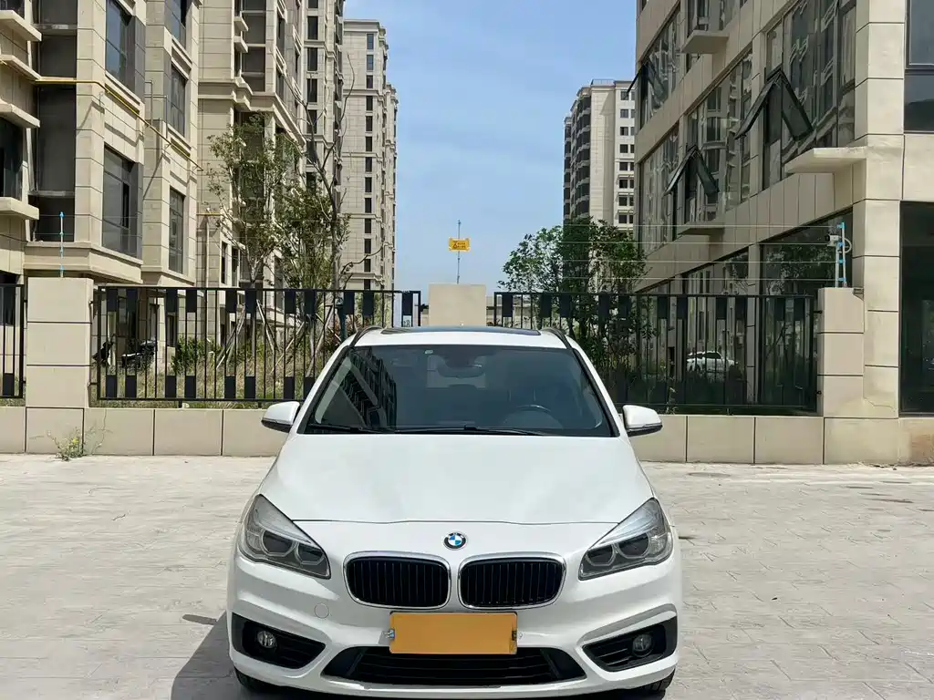 BMW 2 Series Active Tourer — миниатюра 2