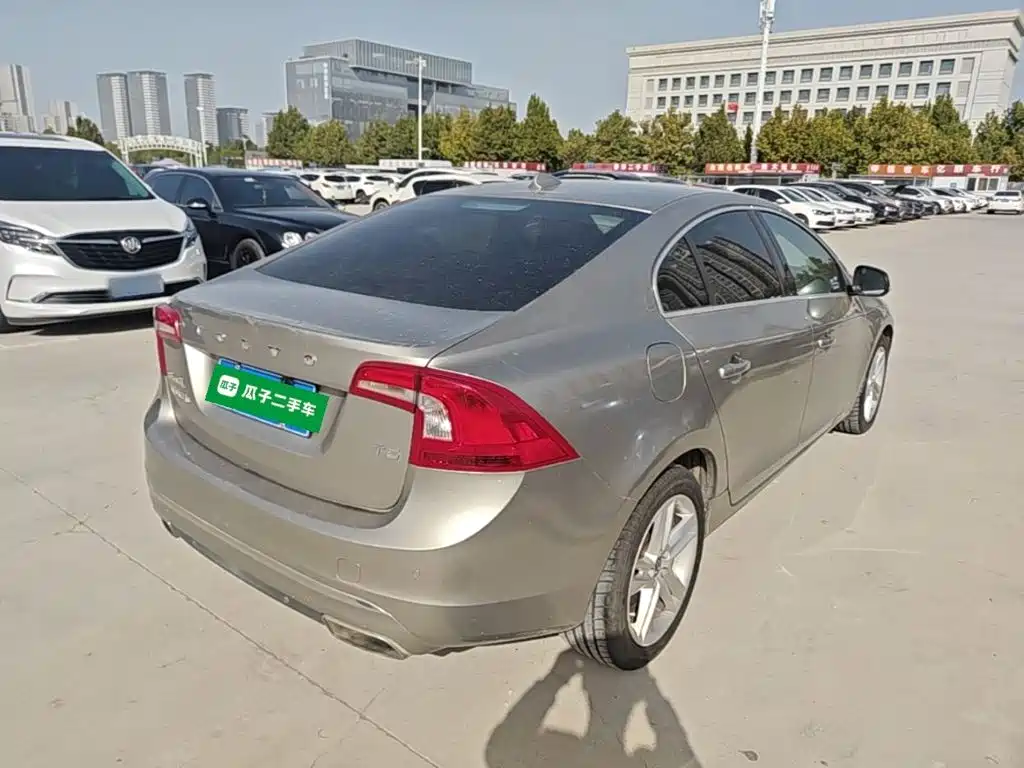 Volvo S60 — миниатюра 7