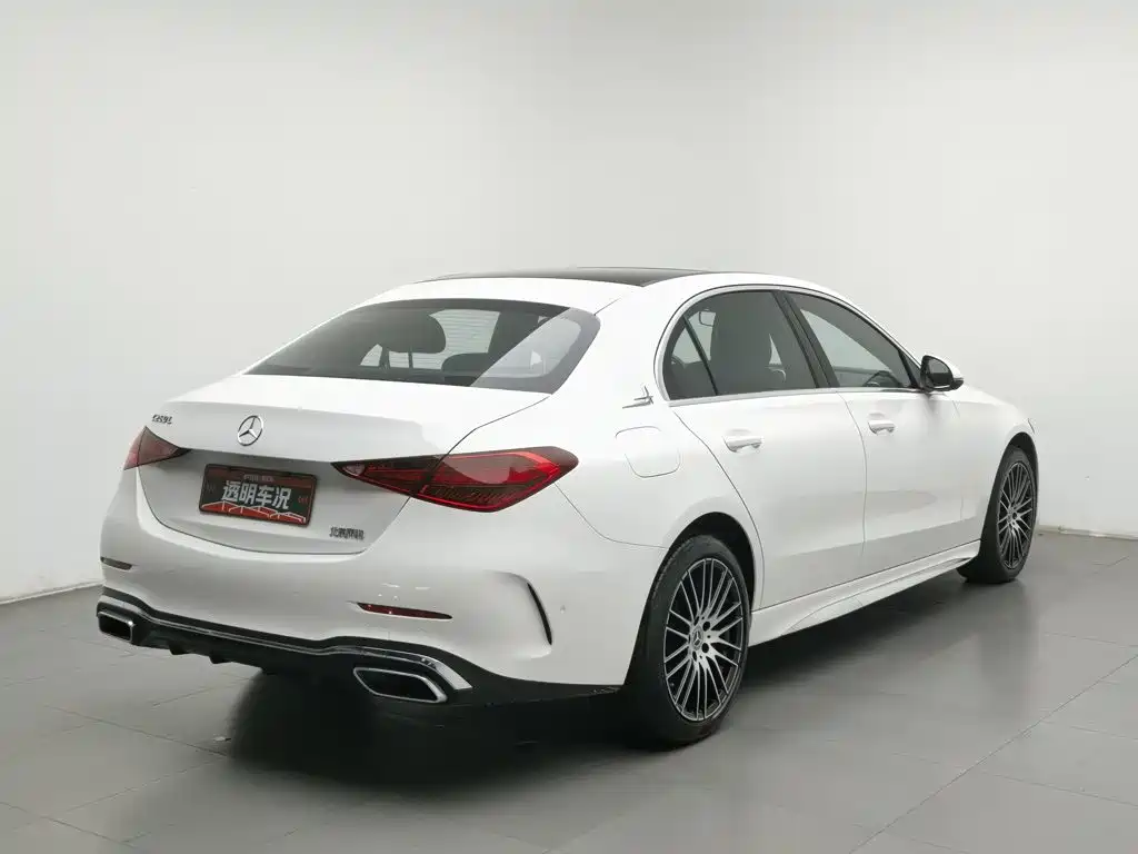 Mercedes-Benz C-Class — миниатюра 2