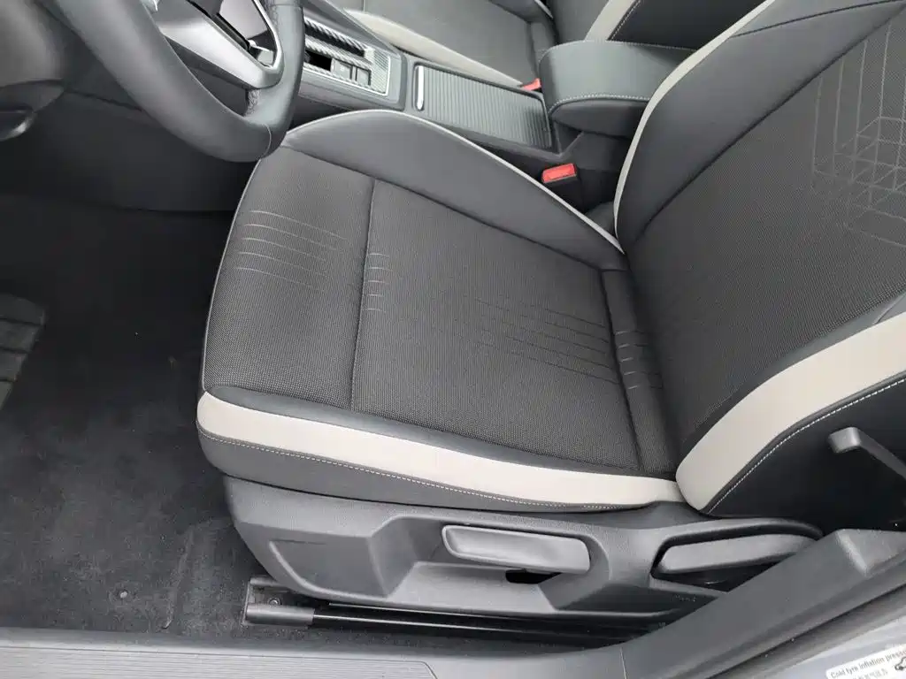 Volkswagen Golf — миниатюра 20