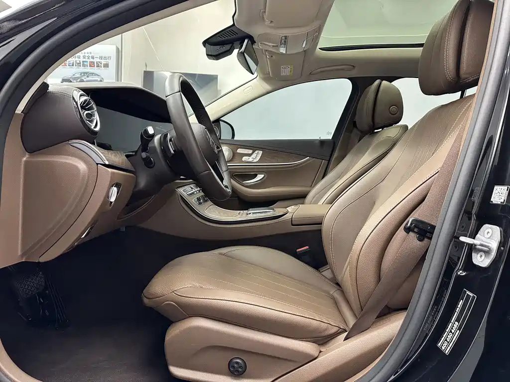 Mercedes-Benz E-Class — миниатюра 10